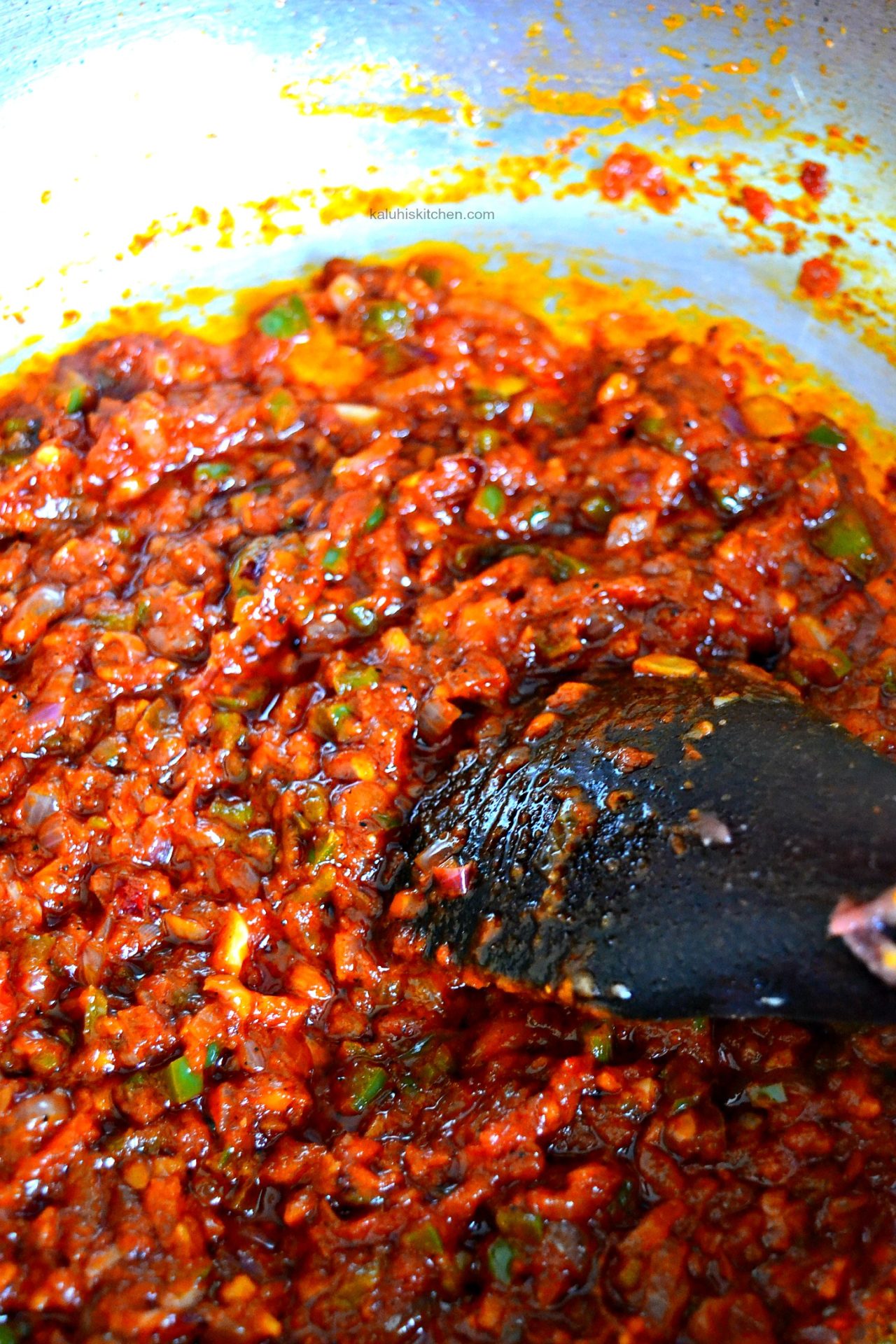 cook down your tomatoes together with the spices and the tomato paste until it forms a nice thick paste_garlic paprika liver_kaluhiskitchen.com